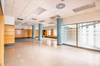 Local comercial en alquiler en Ensanche en Pamplona