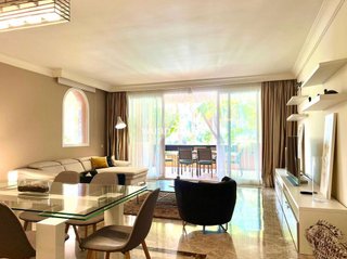Piso en alquiler en Los Naranjos - Las Brisas en Marbella