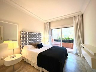 Piso en alquiler en Los Naranjos - Las Brisas en Marbella