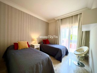 Piso en alquiler en Los Naranjos - Las Brisas en Marbella
