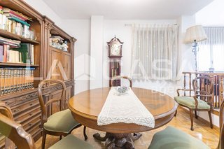 Piso en venta en Ciutat Jardí en Valencia