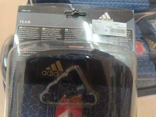Adidas Retro Espinilleras
