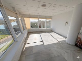 Oficina en alquiler en Teatinos en Málaga
