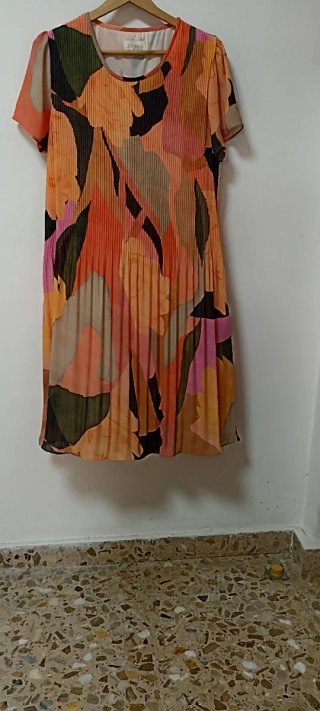 Vestido estampado plisado