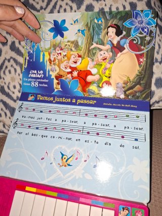 PEQUE?O PIANO PRINCESAS DISNEY