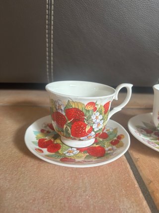 Set 3 tazzine da caffé con piattini coordinati