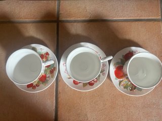 Set 3 tazzine da caffé con piattini coordinati