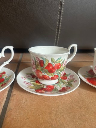 Set 3 tazzine da caffé con piattini coordinati
