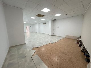 Local comercial en venta en Crevillent