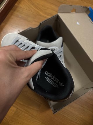 Adidas Campus Gris y Negro