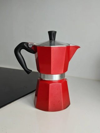 Cafetera Italiana Bialetti Moka Color Roja