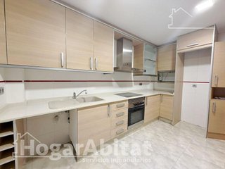 Casa adosada en venta en Nuevo Centro en Sagunto