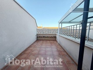 Casa adosada en venta en Nuevo Centro en Sagunto