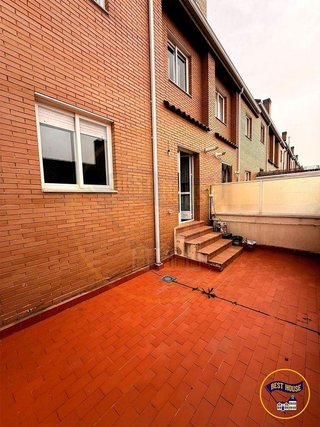 Casa adosada en venta en San Fernando - Carretera de Valencia en Cuenca