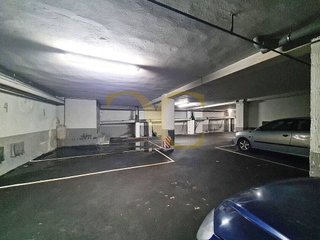 Garaje en venta en Zona Teatro Campoamor en Oviedo