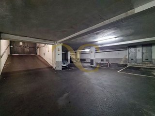 Garaje en venta en Zona Teatro Campoamor en Oviedo