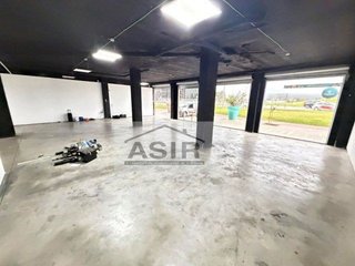 Local comercial en venta en L'Alquenència en Alzira