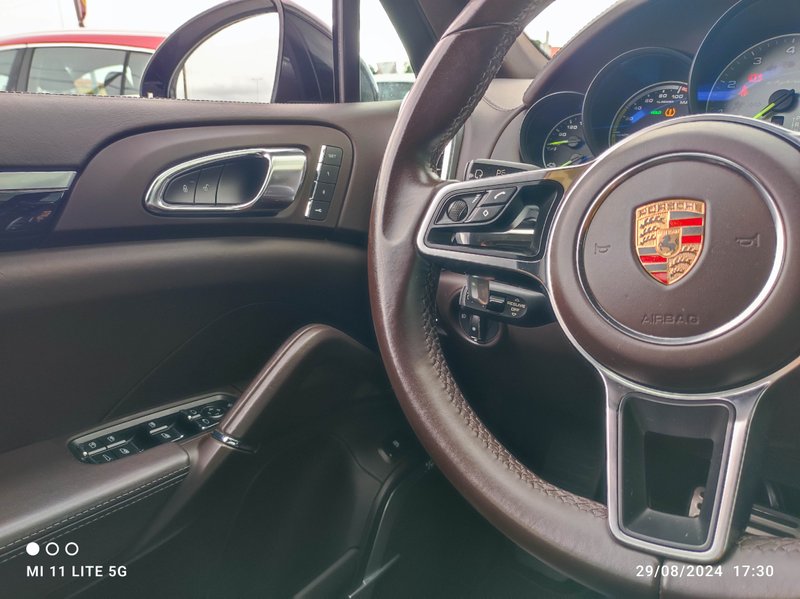 Porsche Cayenne 2015, foto 13