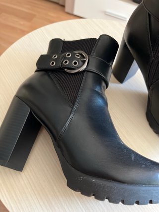 Botines negros talla 37