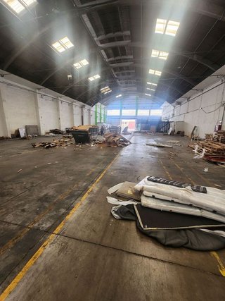 Nave industrial en alquiler en Centre en Hospitalet de Llobregat, L´