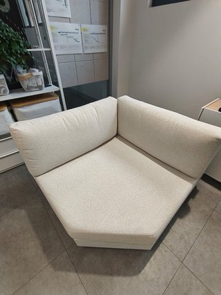 Sofá esquinero SKLUM Boucle Beige