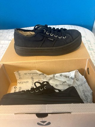 Zapatillas Victoria Negras Plataforma