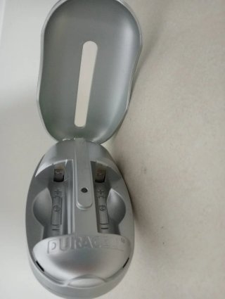 3€Cargador Pilas DURACELL Verde-plateado