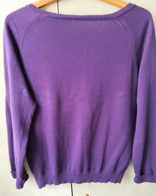 Chaqueta morada cuello pico
