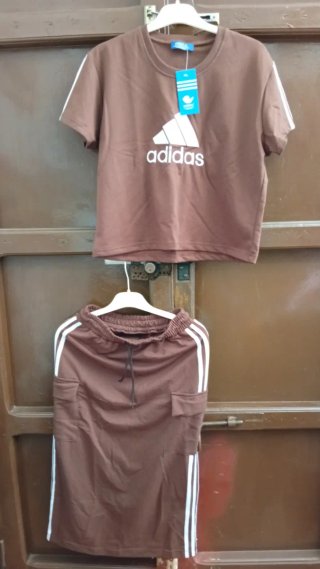 Conjunto Adidas Falda y Camiseta