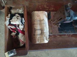 Máquina de coser Singer antigua
