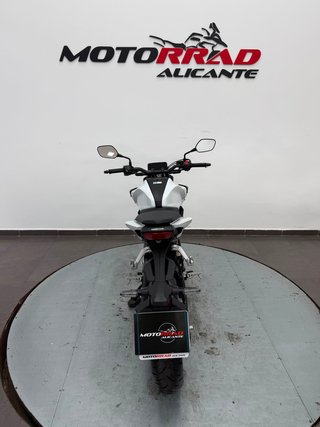 Honda CB125R