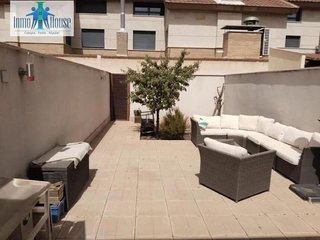 Casa adosada en venta en Hermanos Falcó - Sepulcro Bolera en Albacete
