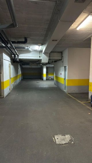 Garaje en venta en Bola de Oro - Serrallo en Granada
