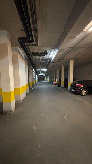 Garaje en venta en Bola de Oro - Serrallo en Granada