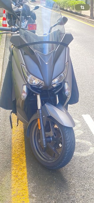 Yamaha XMAX 125cc - pantalla digital 15500km