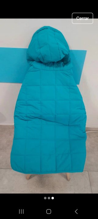 Cazadora acolchada amplia y cómoda