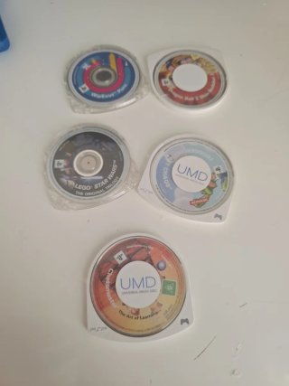 Lote 5 UMD PSP: WipEout, Dragon Ball, Star Wars, F
