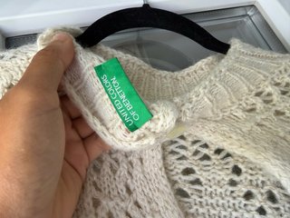 Jersey beige con brillos