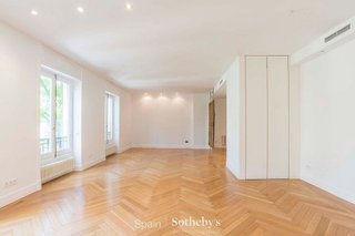 Piso en alquiler en Recoletos en Madrid