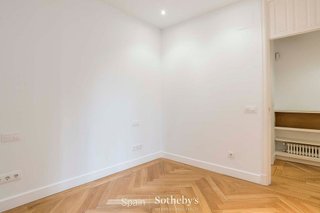 Piso en alquiler en Recoletos en Madrid