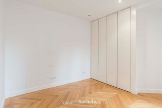 Piso en alquiler en Recoletos en Madrid