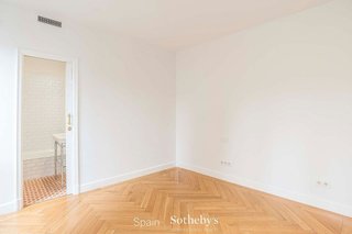 Piso en alquiler en Recoletos en Madrid