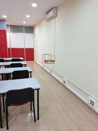 Local comercial en alquiler en Valdepeñas