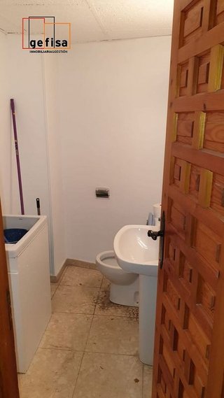 Local comercial en alquiler en Valdepeñas