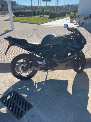 Yamaha TZR Negra