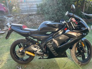 Yamaha TZR Negra