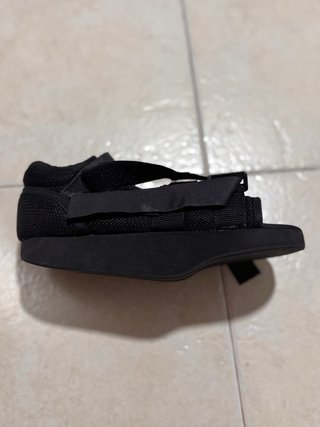 Bota Ortopédica Negra Ajustable
