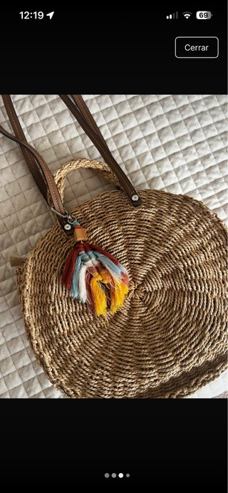 Bolso redondo mimbre con llavero