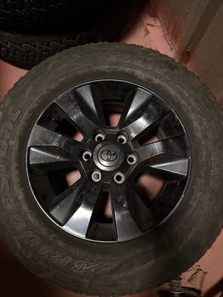 Llantas Toyota Hilux VX 17x7,5
