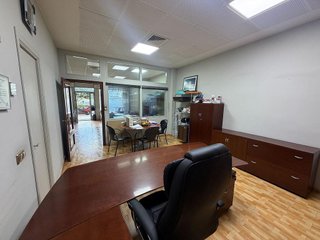 Local comercial en alquiler en Parque Alcosa - Jardines del Edén en Sevilla